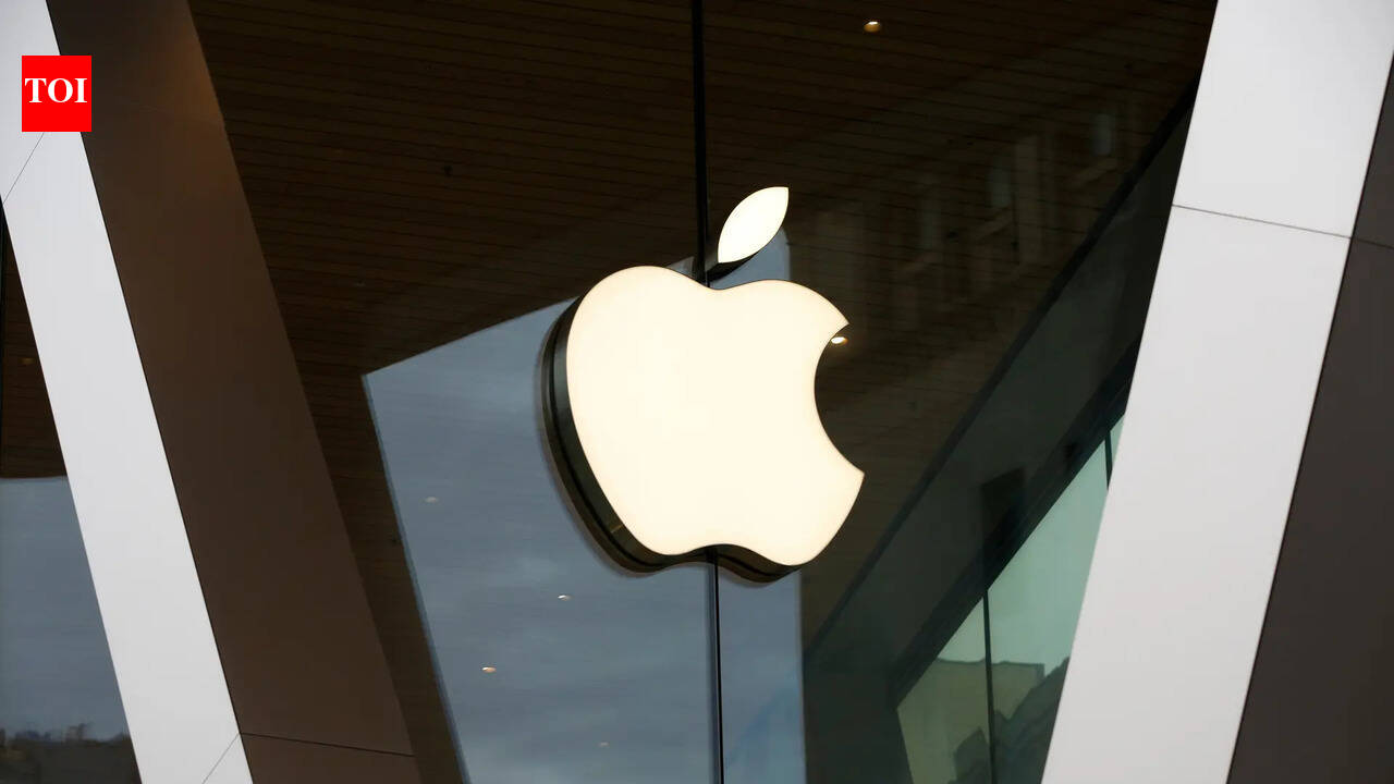 Apple pushes AI Glasses launch to 2027, Vision Air to follow in 2029