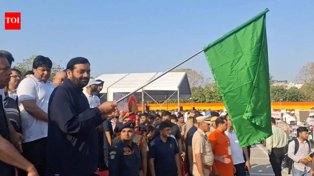 CM Nayab Saini flags off 312 new Haryana Police ERVs in Gurgaon, claims 7-minute response time
