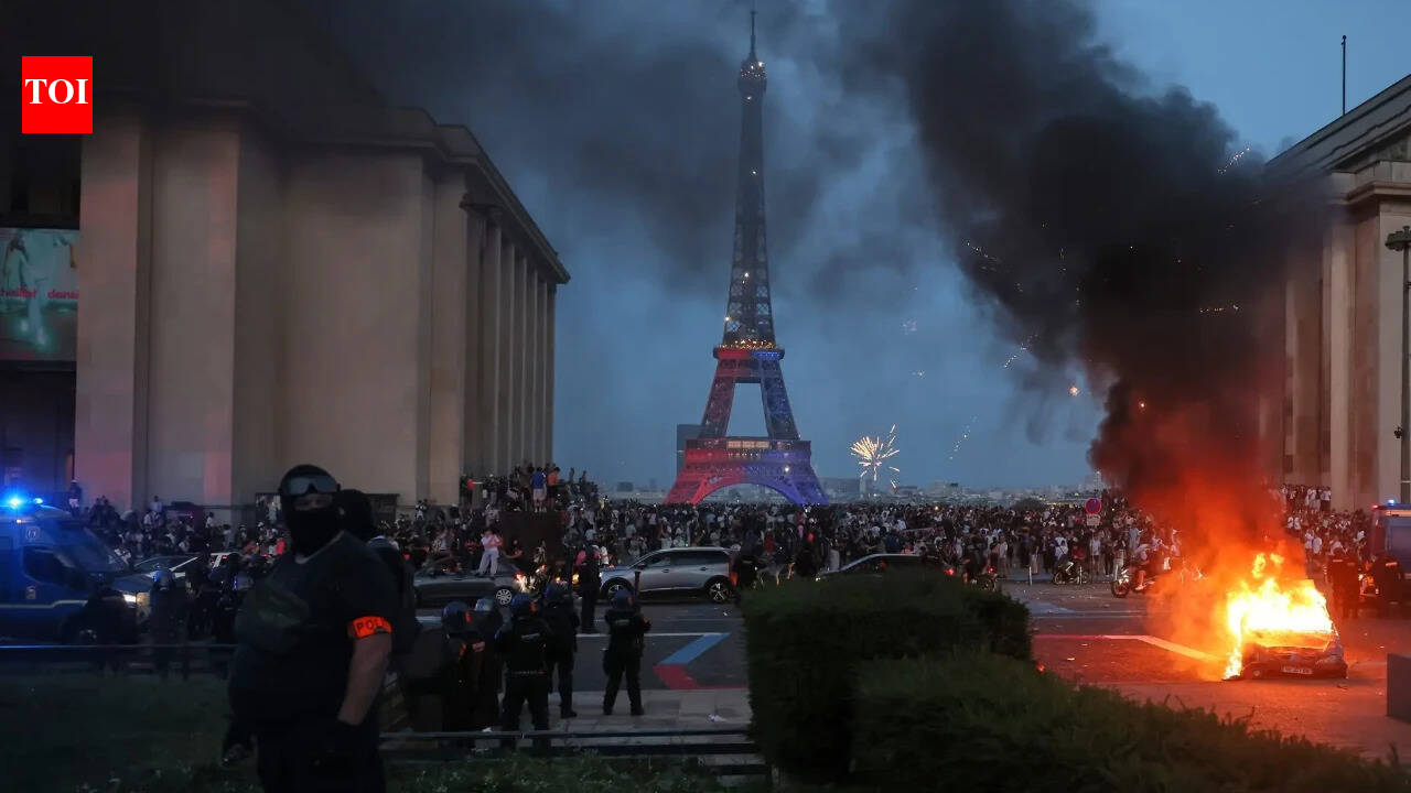 900 arrested in France over Champions League Final riots