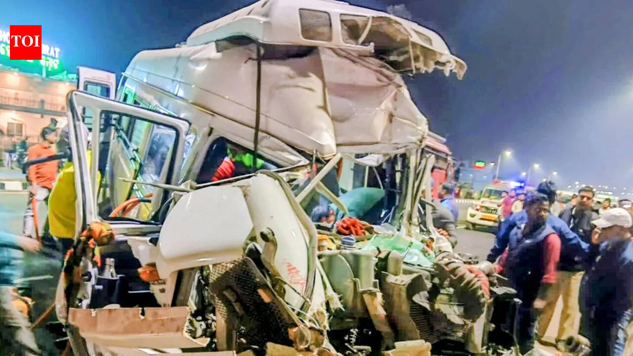 Govt calls to plug gaps to curb accidents on highways