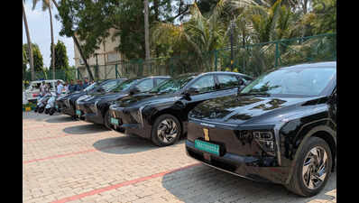 Govt caps EV cost at Rs 30L for top functionaries
