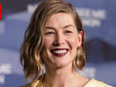 Rosamund Pike interrupts West End performance over phone use; Actor urges theatregoers to stay present