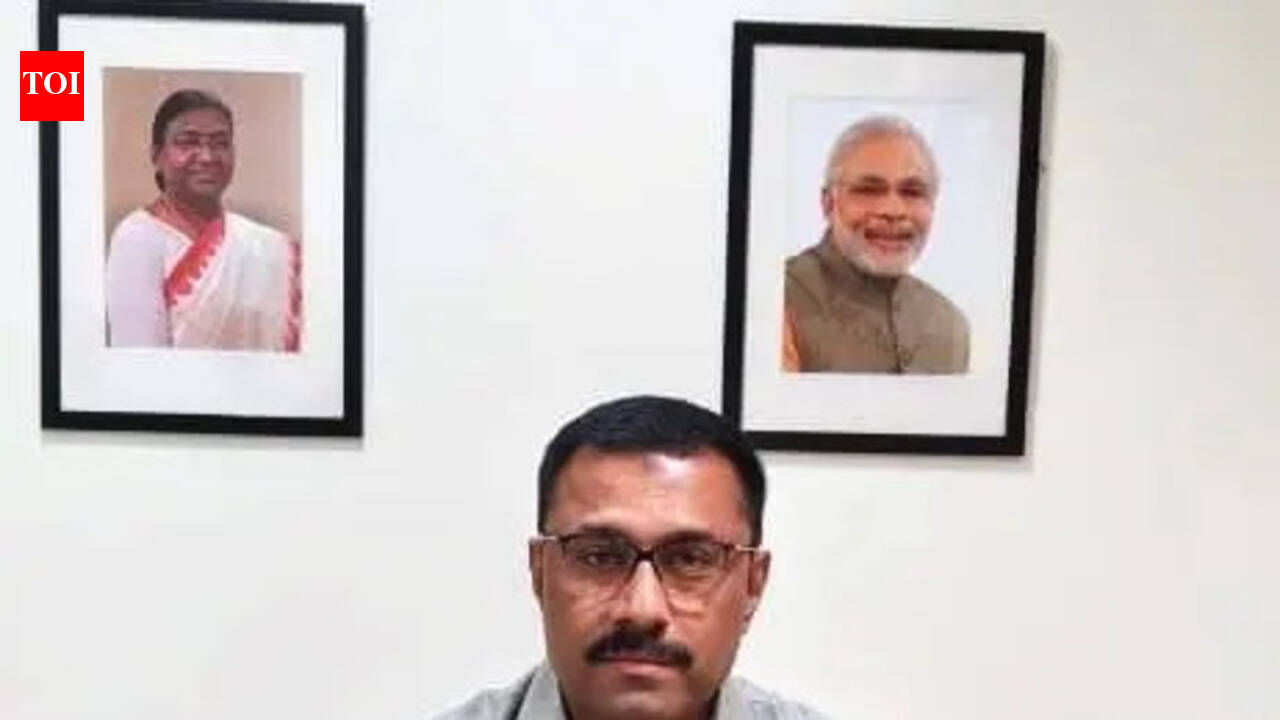 Md Zahidul Haque takes charge as director of Khuda Bakhsh library