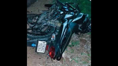 Two die as two motorcycles collide head-on in Sathyamangalam
