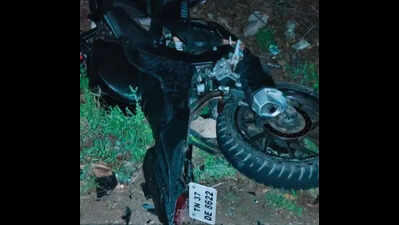 Two die as two motorcycles collide head-on in Sathyamangalam