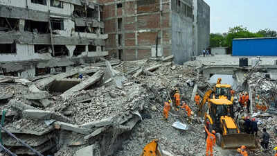 Saket building collapse: 71-Year-Old owner arrested as death toll reaches 6