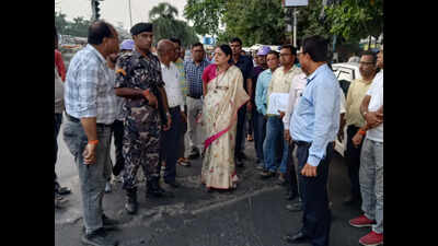 Minister focuses on flooding along VIP Road stretch