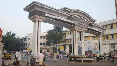 Patient who fell off Thiruvananthapuram MCH bed dies