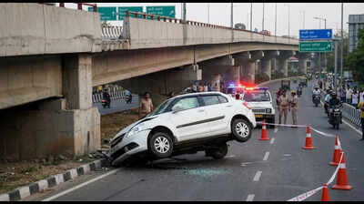 Car plunges off bridge on Ludhiana-Ferozepur national highway near Jagraon, 3 injured.
