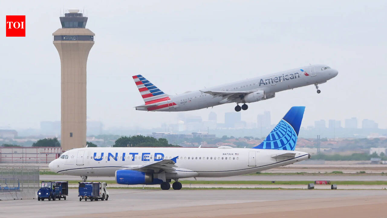 A four-letter name of Bluetooth speaker makes United Airlines flight return to Newark airport after 4 hours and 24 minutes in the air