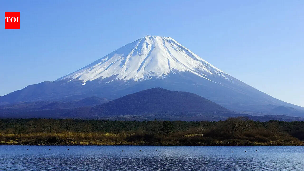 A volcano that grows taller in the rain? Mount Fuji has been hiding a geological secret