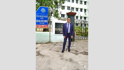 Visually-impaired youth cracks OCS