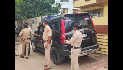 Student found hanging in Patrakar Nagar hostel