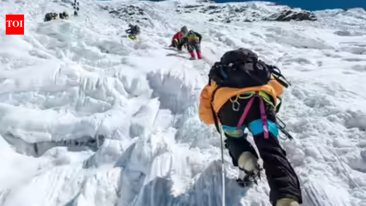 US climber's Everest speed record sparks 'ethics' row