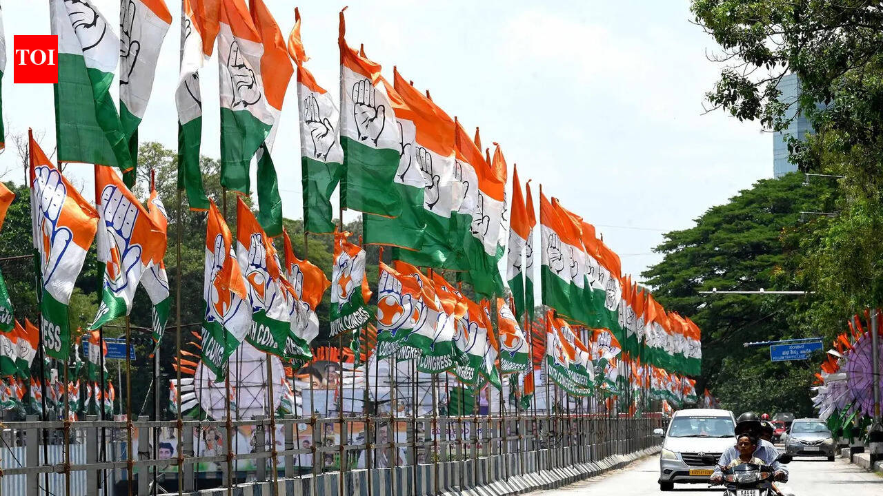 Bengaluru draped in Congress colours, but no green signal for giant cutouts near Vidhana Soudha