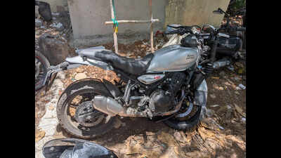 Elderly pedestrian on his way to meet granddaughter hit by teenage motorcyclist in Mumbai, dies