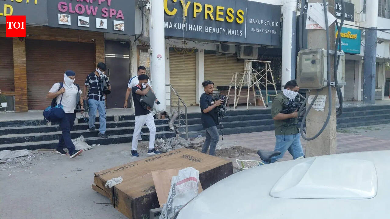 Fake Amazon call centre busted, 21 held in Panchkula.