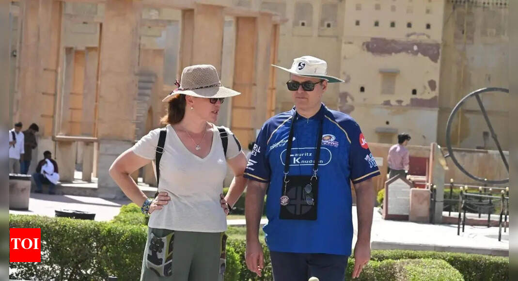 Rules tightened for foreigners extending stay