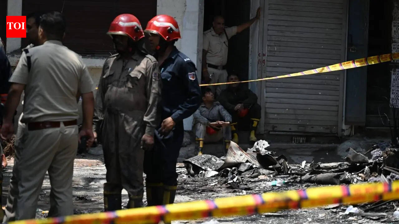 21 killed after massive fire breaks out at restaurant in south Delhi's Malviya Nagar