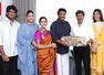 Kushboo invites CM Vijay to daughter&rsquo;s wedding