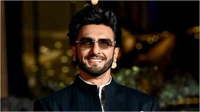 'Hooliganism': Ex IMPPA President TP Aggarwal hits out at FWICE over non-cooperative directive against Ranveer Singh
