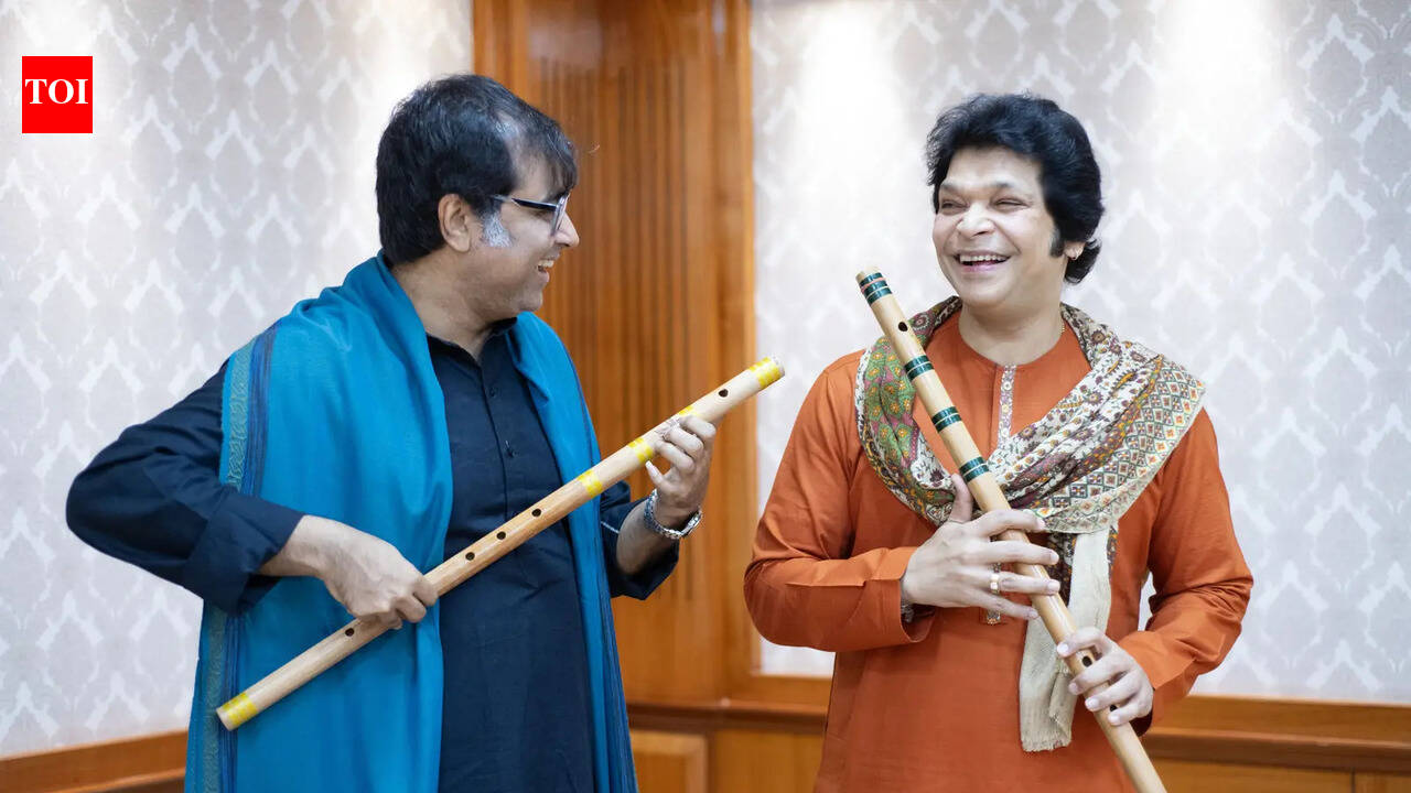 Rakesh Chaurasia &amp; Purbayan Chatterjee strike a note of togetherness in Kolkata