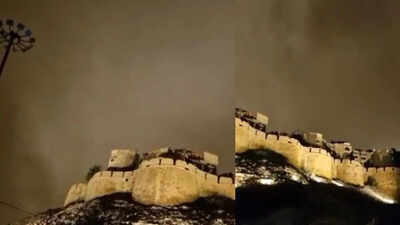 Massive sandstorm engulfs Jaisalmer's Golden Fort