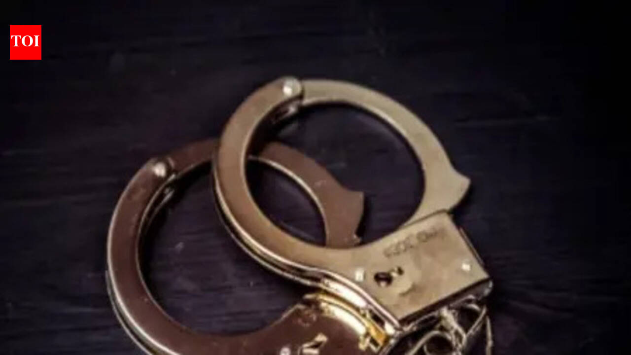 2 drug peddlers held in Hazaribag