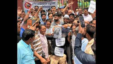 Tourist car owners protest fuel price hike