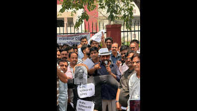 Tourist car owners protest fuel price hike