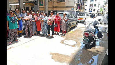 Sewage in drinking water: Over 1,000 residents fall ill in Ghatlodia