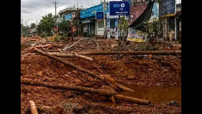 Excavator damage underground water pipelines, leads to water crisis in Vidyanagar and MES College areas