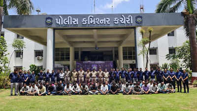 City cops nab 77 for mule account operations