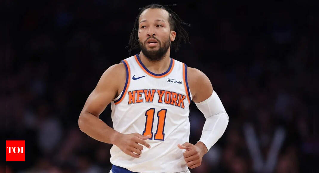 Jalen Brunson injury update: Knicks hit with major blow in finals Game 1 vs Spurs