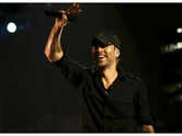 Enrique Iglesias SLAMMED for reposting video of kiss with fan; sparks split rumours with  Anna Kournikova