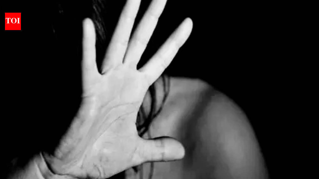 Pakistan court sentences 2 men to death for raping French woman before her kids
