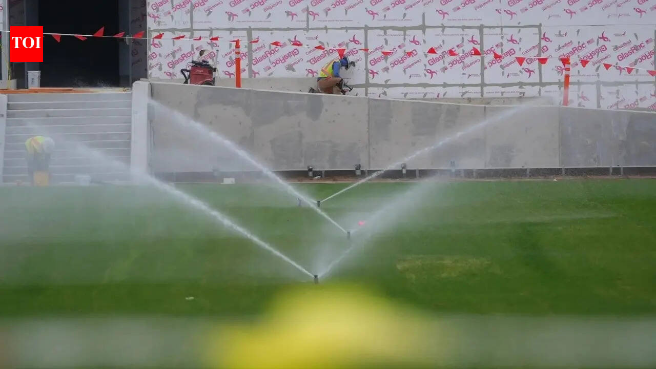 FIFA bans reusable bottles despite heat concerns at football World Cup venues
