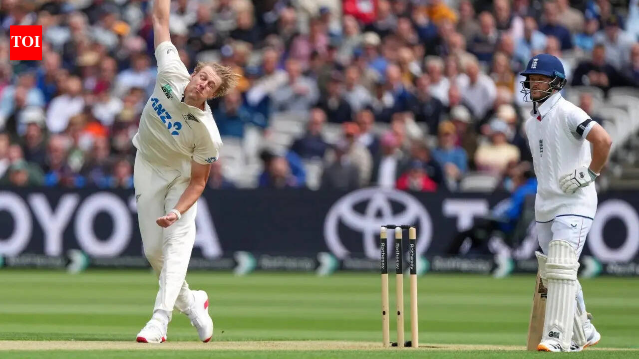 ENG vs NZ Live, 1st Test: Emilio Gay departs cheaply on debut