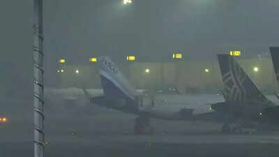 Delhi weather disrupts air traffic: 13 flights go around, 11 diverted to other airports