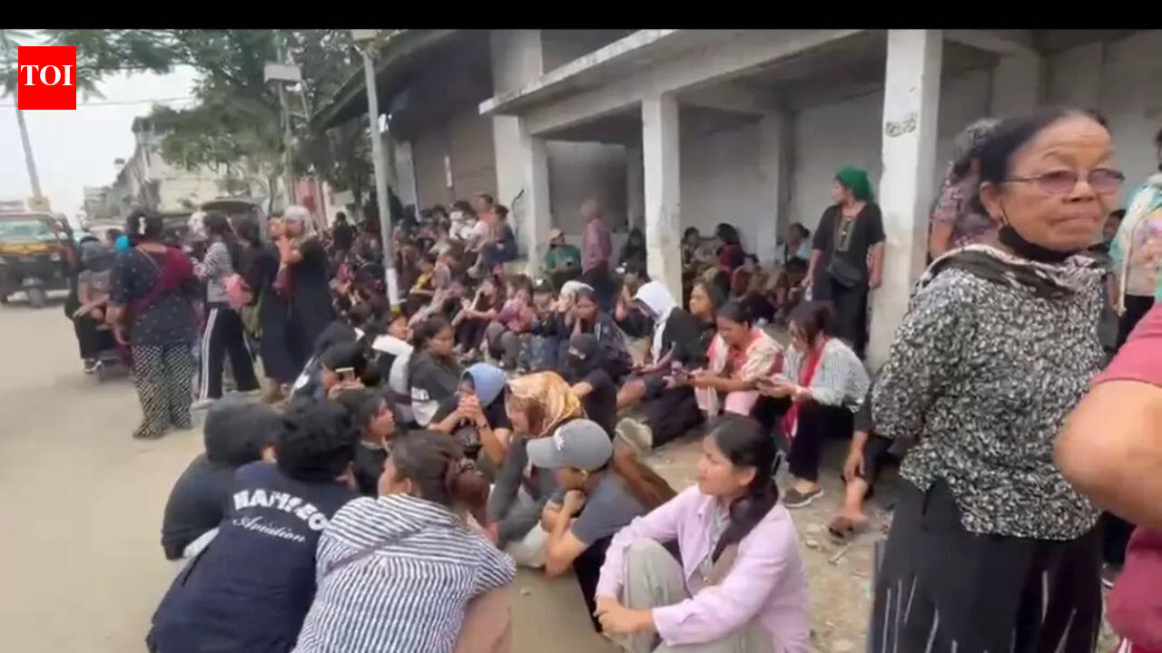 Cops release 3 ‘USRA cadres’ after women protest