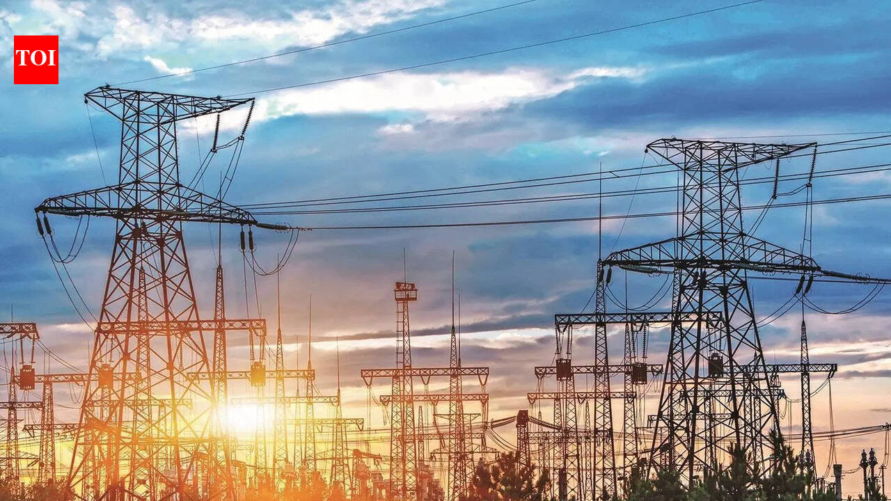 Amid sweltering heat, power outages hit Mumbai’s suburbs, SoBo