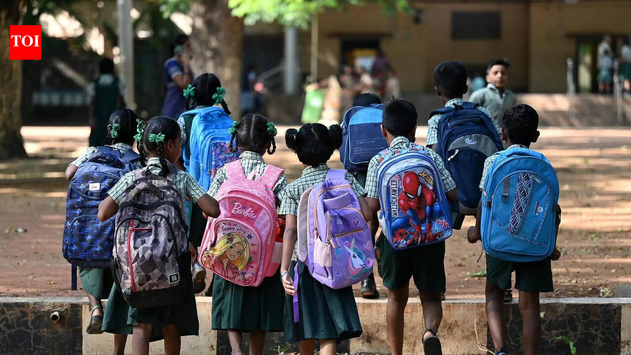 CBSE students of Classes I-III yet to get SCERT Tamil books