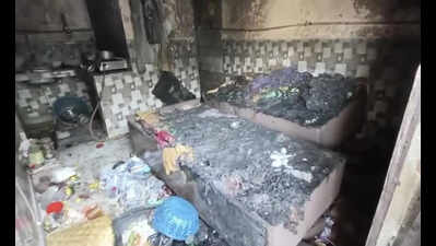 Family of three injured as gas leak triggers blast in Jamalpur house