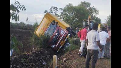 Four members of Mumbai family killed in bike-tempo collision in Kolhapur