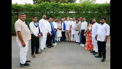 Eye on UP polls, Rahul Gandhi meets Dalit-EBC delegation