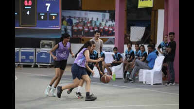 DKM teams, PBG boys & GKM girls seal semis berth