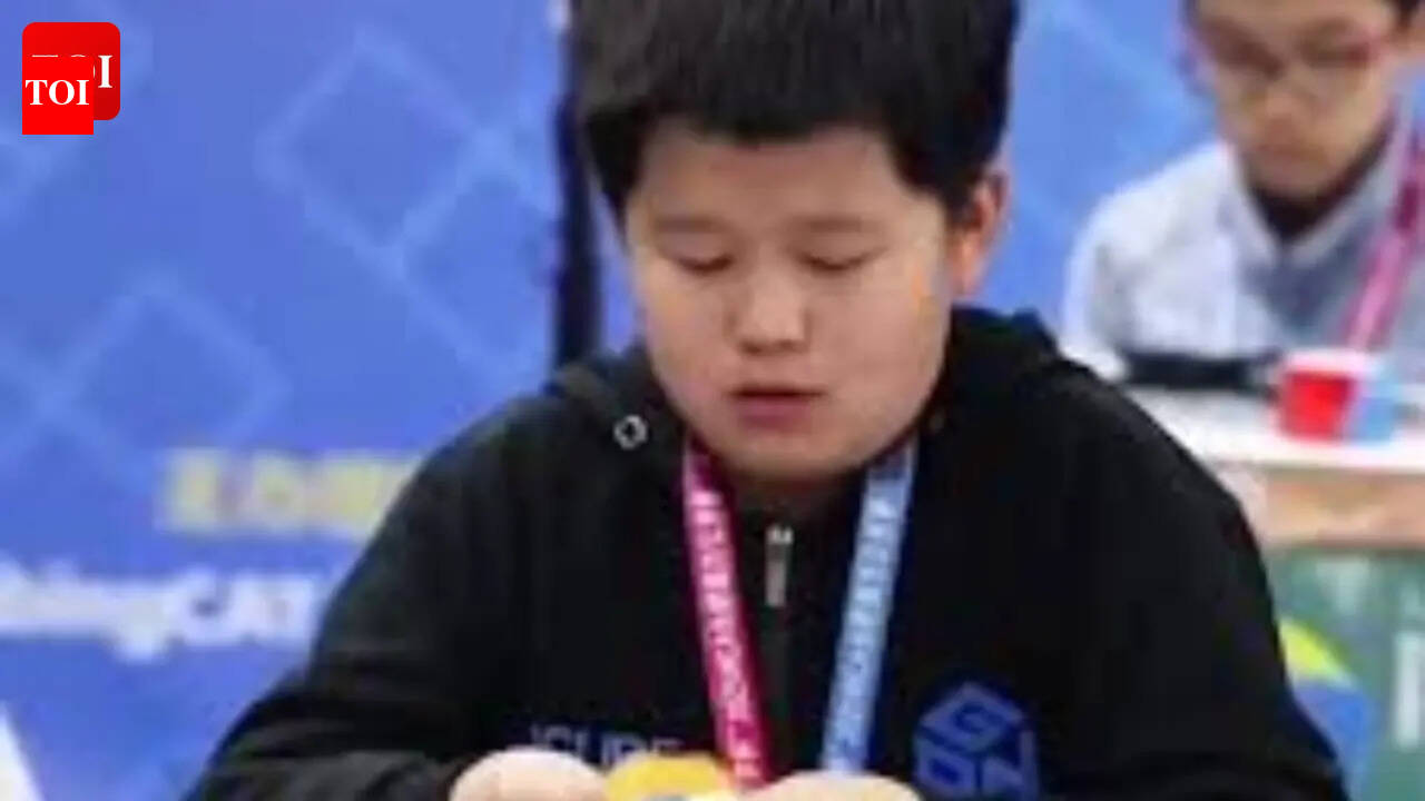 Blink, and you'll miss it: Chinese boy solves a 2x2 Rubik’s Cube in 0.39 seconds, sets a new world record
