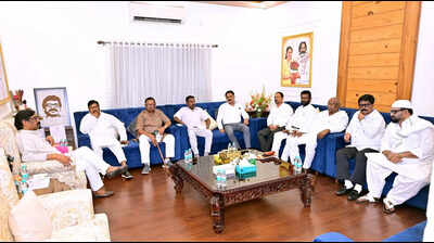 After Cong names candidate, JMM may fight on both RS seats; Hemant to take final call