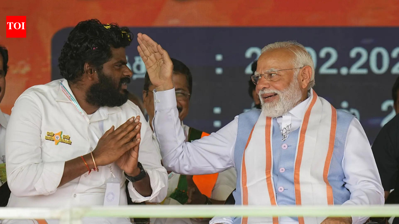 'Anna' movement rocks Tamil Nadu BJP: Mass resignations leave party staring at an exodus