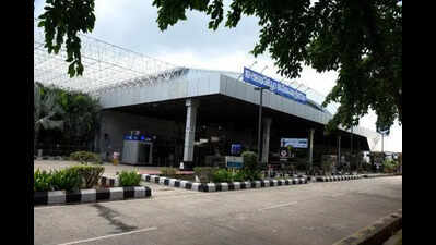 Ex-MLA urges govt to continue Vizag airport operations